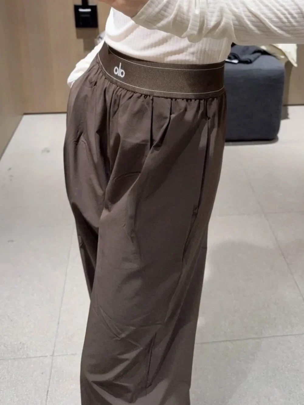 🤎ALO Yoga Suit Up Trouser Coffee Brown/Espresso(Regular 30